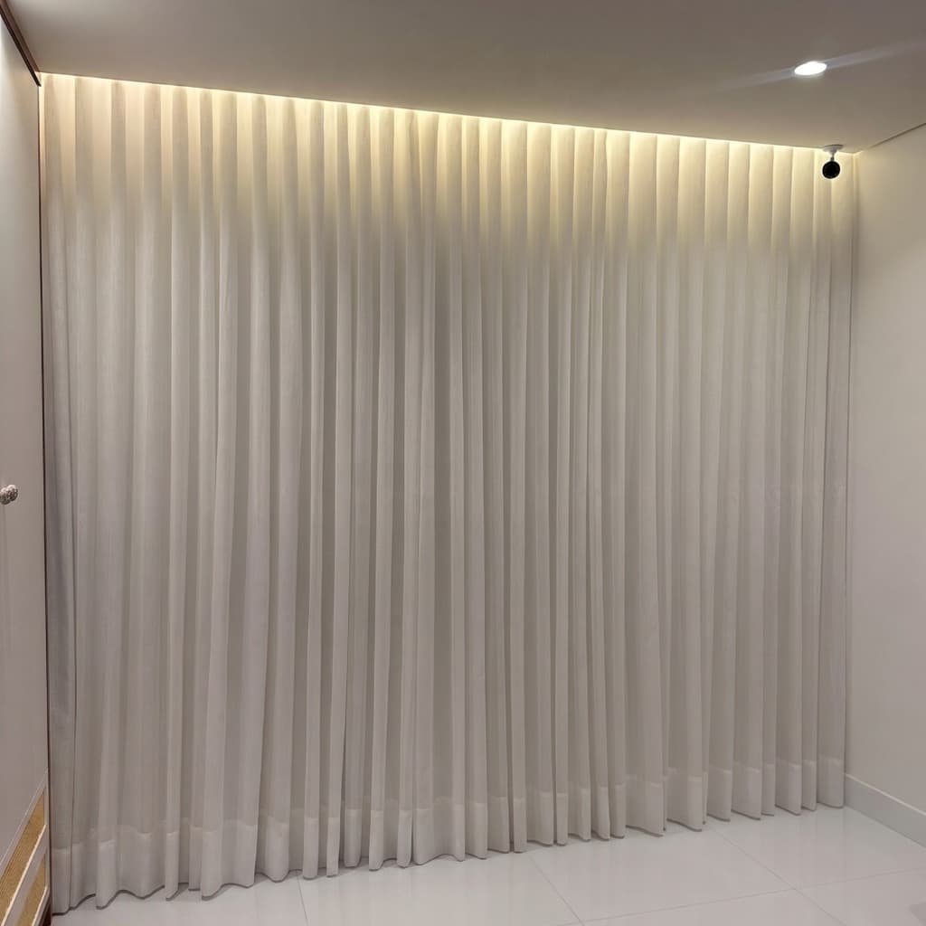 Cortina Trilho Suíço Duplo Voil Flame + Forro Blackout 5,00 x 2,30/2,40//2,50/2,60/2,70/2,80 ELEGANTE
