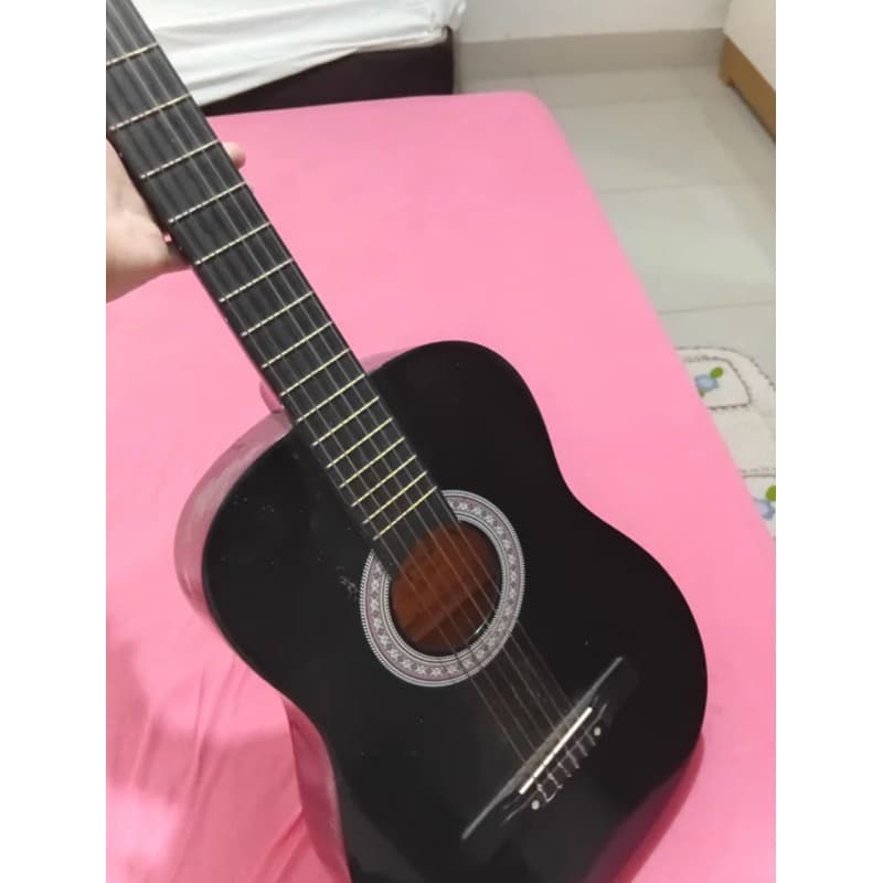 Violão Acústico para Iniciantes - Preto Corda Aço: Ergonomia e Design Clássico com Sonoridade de Qualidade