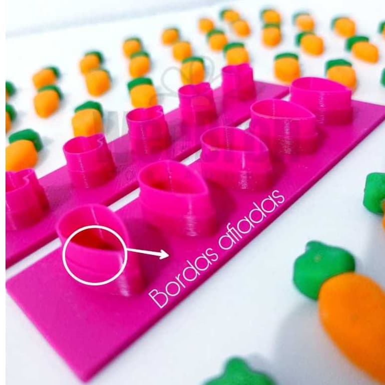 Régua Cortador MICRO CENOURINHAS - Cortador para confeitos de Páscoa - Apliques de açúcar - WeeBron