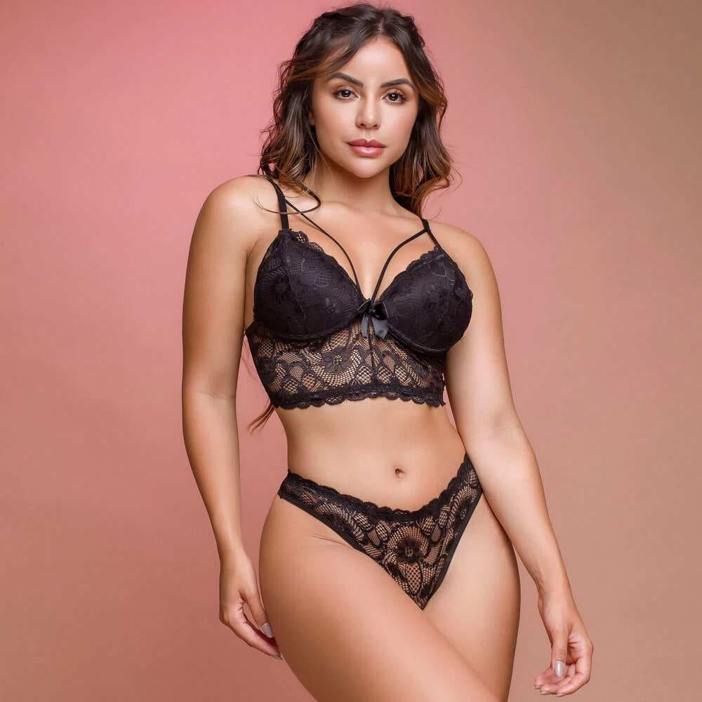 Conjunto com Bojo em Renda e Strappy