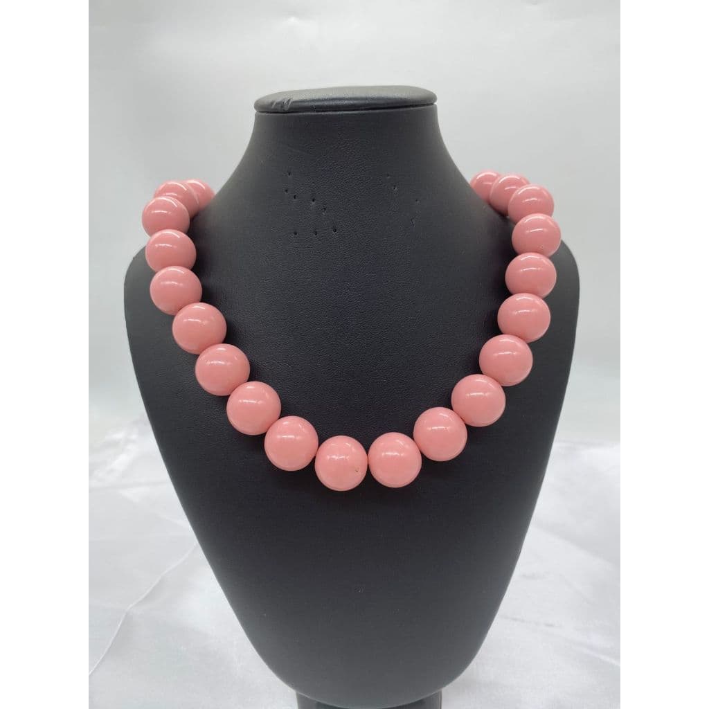 Colar de Bolas – Elegância que Nunca Sai de Moda