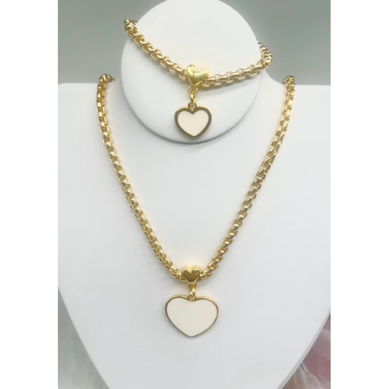 conjunto colar e pulseira de coração folheado dourado