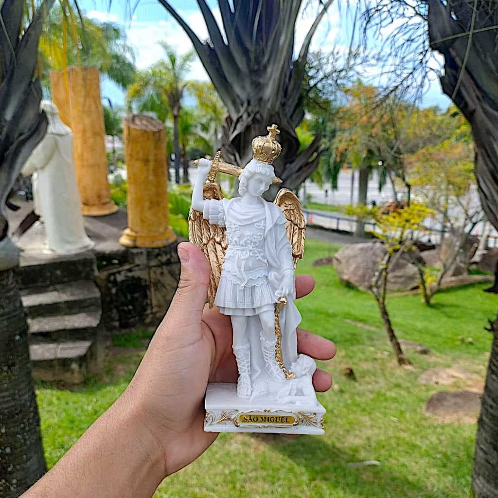 São Miguel Arcanjo Gargano 20cm Resina Estatueta Religiosa Católica Item Decorativo