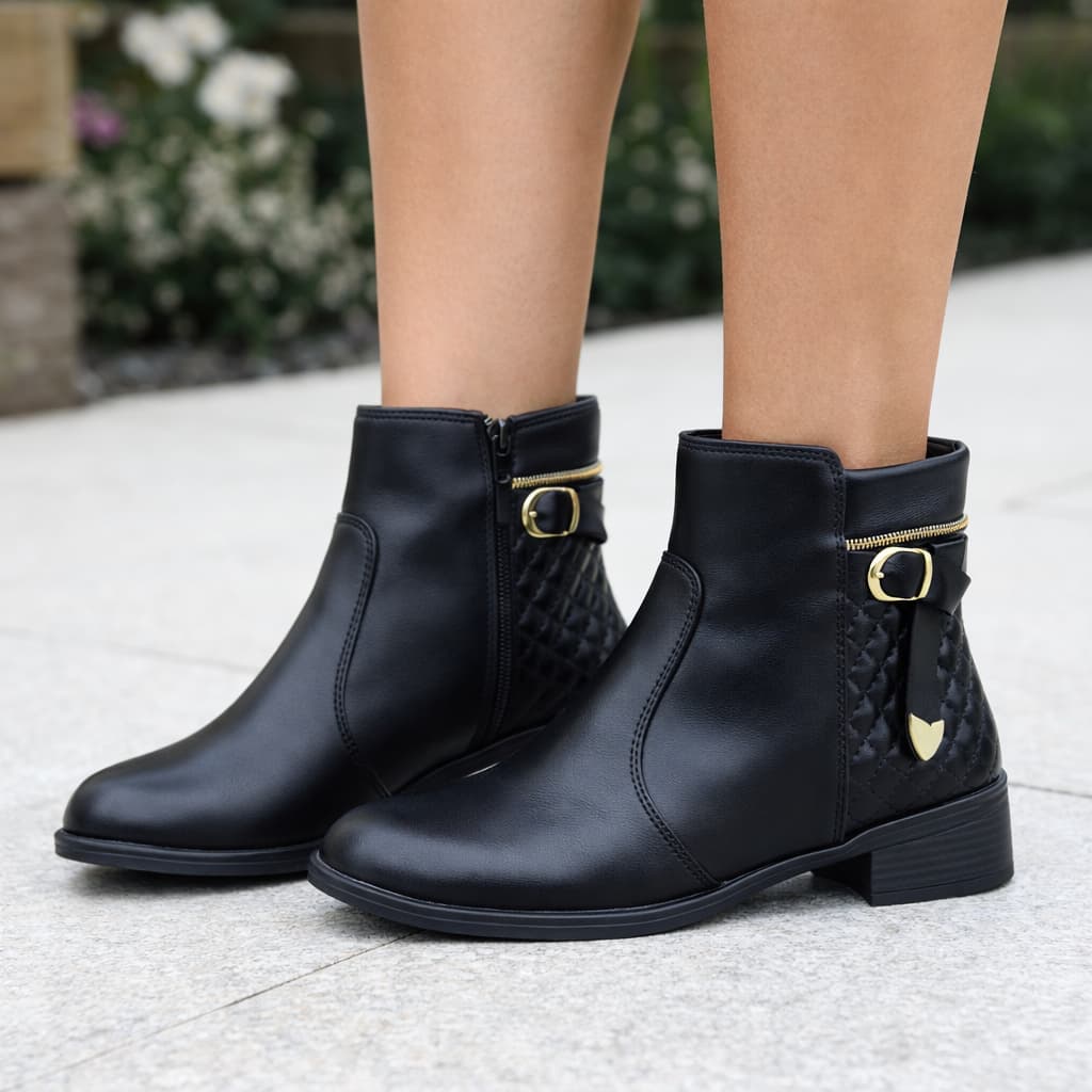 Bota Feminina Zíper Conforto Cano Baixo Saltinho Botinha pro Frio Coturno Cano Curto Rodeio Festa Junina