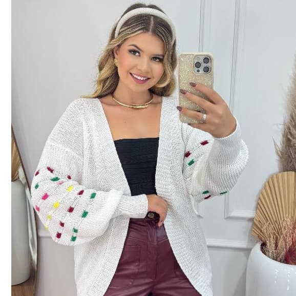 Cardigan Feminino em Tricô com Pom Pom | Casaco de Inverno Detalhe na Manga