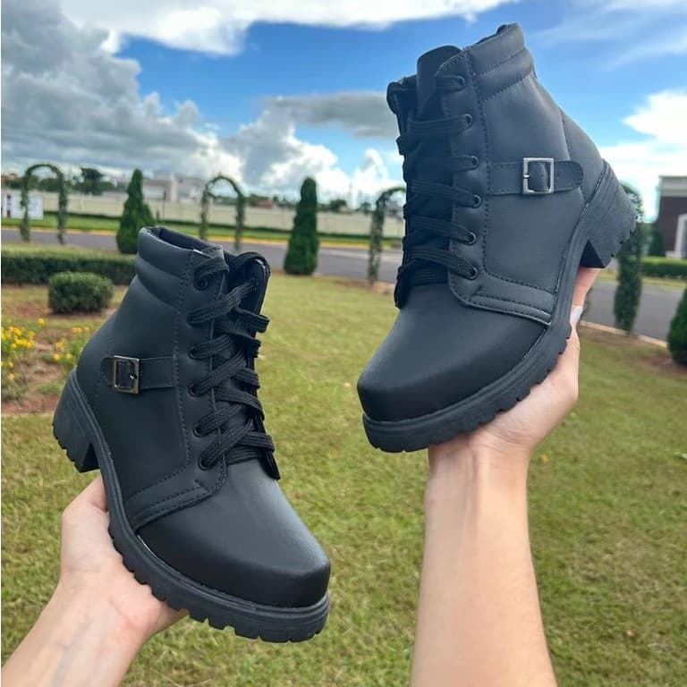 Coturno Bota Feminino Cano Baixo De Salto Baixo Detalhe Em Fivela Solado Tratorado Confortável Moderno