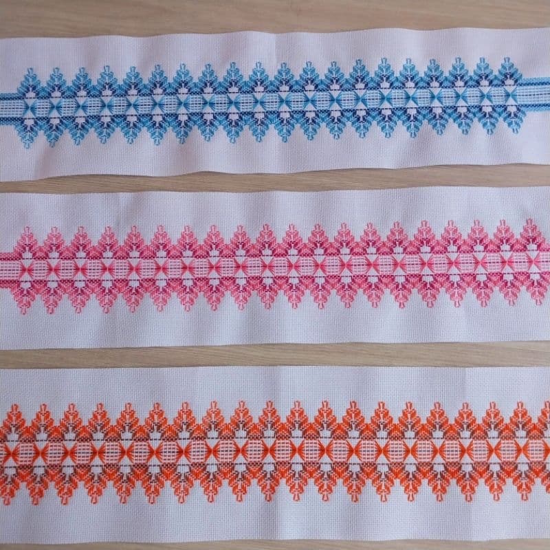 Kit 2 Barrados Bordados à Mão para Pano de Prato 50cm- Vários Modelos.