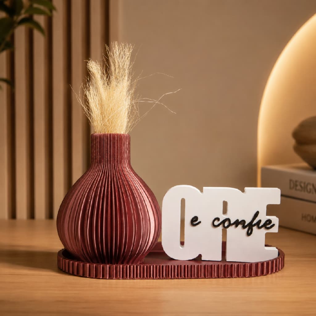 Kit Decorativo Vaso e Letreiro Ore e Confie