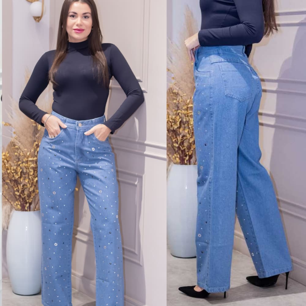 Calça Jeans Wide Leg Com Argolas e Metais  na Frente, Cintura Alta - Modelo Céu Estrelado