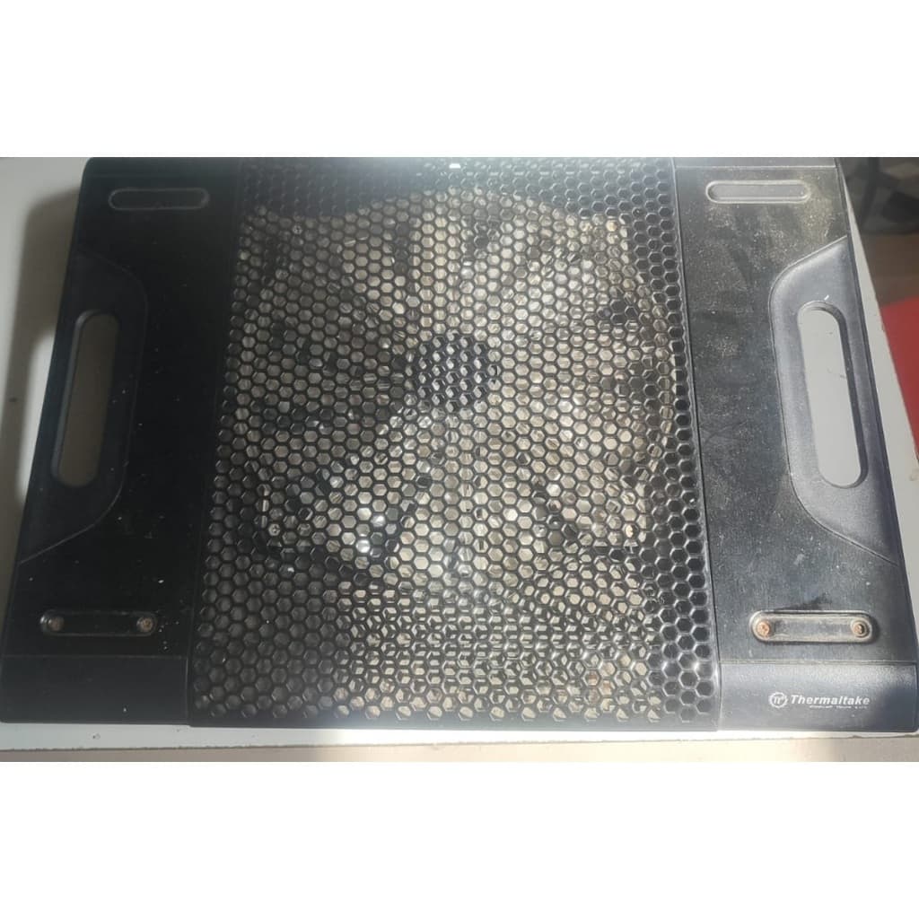 Base Cooler para Notebook Thermaltake Preta 2 Portas USB 2.0 Ventoinha Suporte Notebook Laptop Usado com Avaria