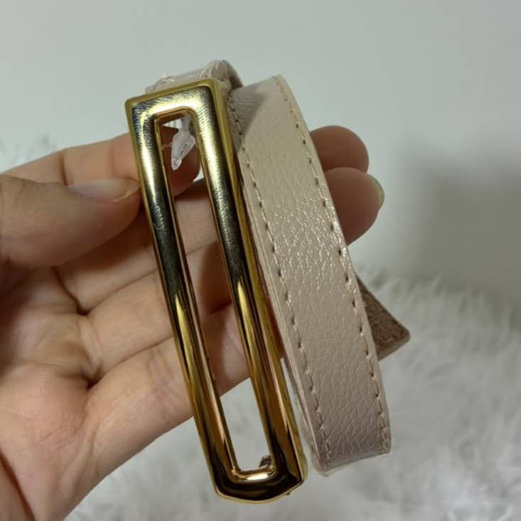 Cinto Feminino Elegante Retangular Fino Fivela Dourada
