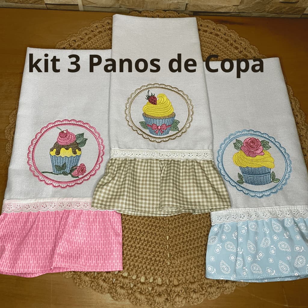 KIT COM 3 PANOS DE COPA BORDADOS – DOCE COZINHA
