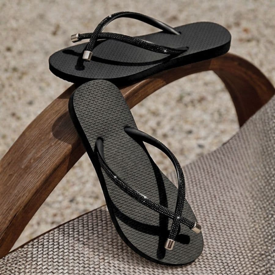 Chinelo Slim com Tira de Strass Feminino X Brilho e Conforto para o Dia a Dia Macia Brilhante