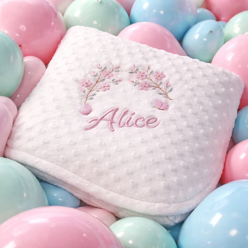 Enxoval Personalizavel Manta Pipoquinha Dupla Face | Presente para Bebê Bordado com o nome e tema