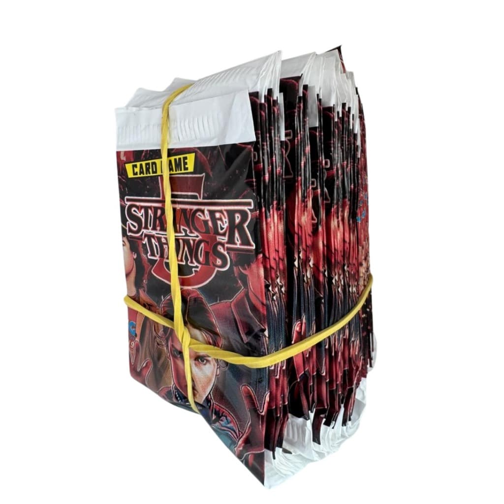 Kit 200 Cards Stranger Things Eleven Will 50 Envelopes Fechado Carta da Série Bater Bafo Trocar