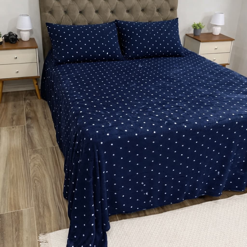 Kit 3 Peças Manta e Fronhas Poá Flannel Jogo De Cama Completo Bolinhas - QUEEN