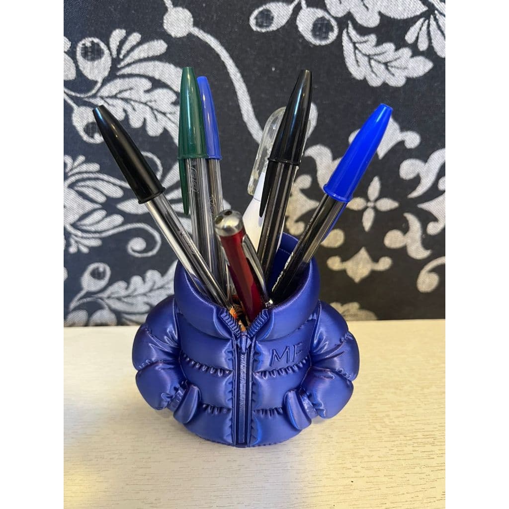 Porta Lápis Caneta Jaqueta 3D Personalizado - Estilo Puffer | Personalizado com Iniciais - Decoração Moderna