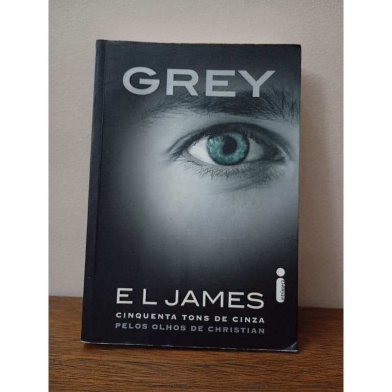 livro grey 50 tons de cinza pelos olhos de christian grey usado