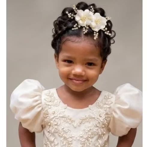 arranjo de cabelo para noiva grinalda daminha casamento