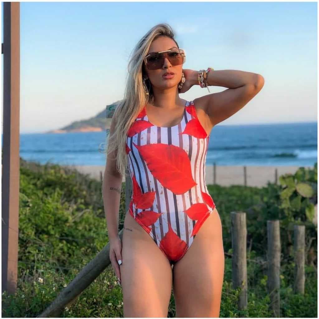 Maiô Biquíni Body Feminino de Suplex para Praia ou Piscina com Forro na parte do Busto e Alça Larga