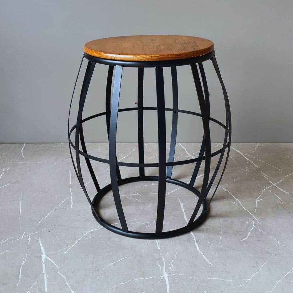 Mesa Garden Barril Industrial c/ Tampo Madeira Pinus para Decoração Interna e Externa