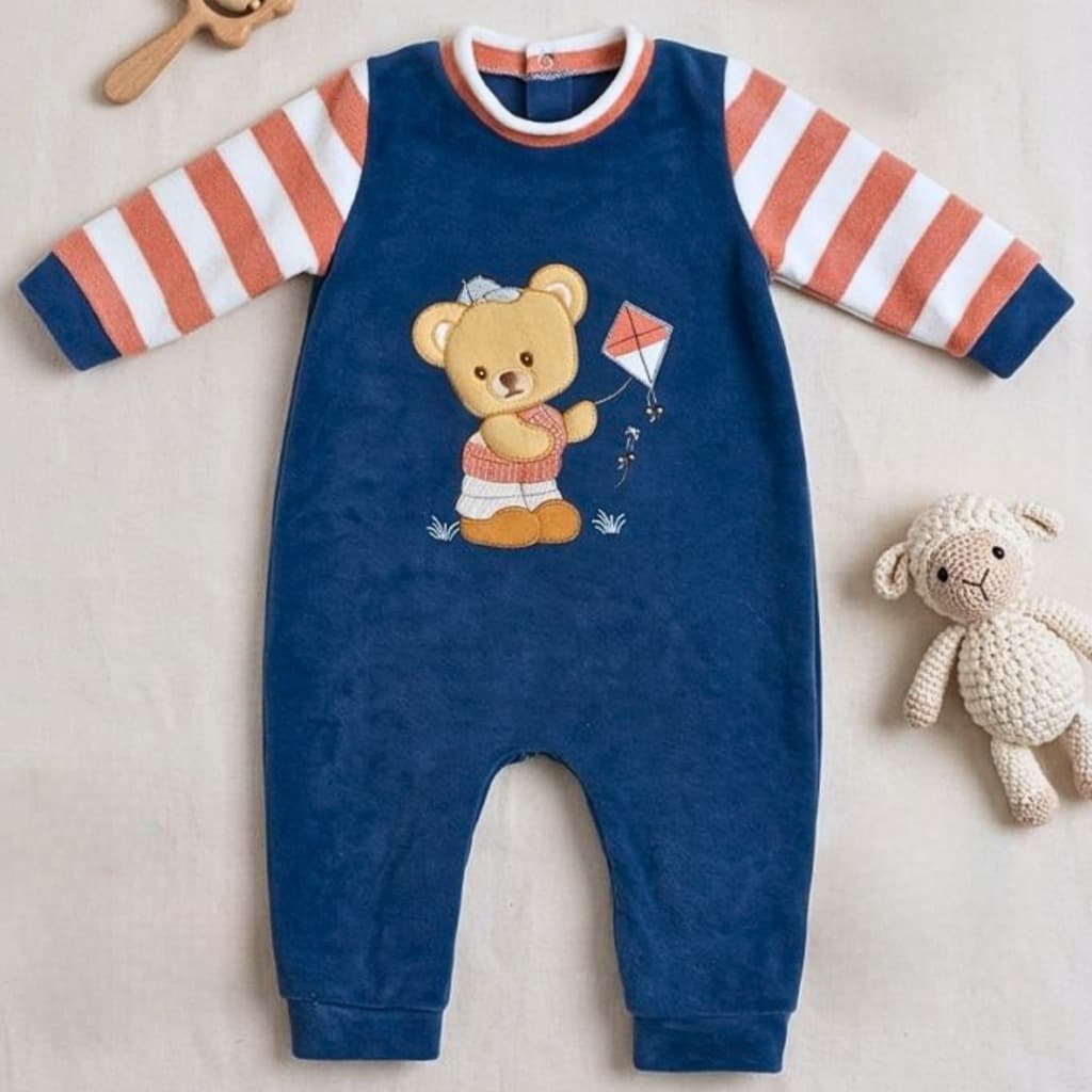 Macacão Plush Bebe Menino Bordado Urso Manga Longa Quentinho Inverno Maternidade Premium