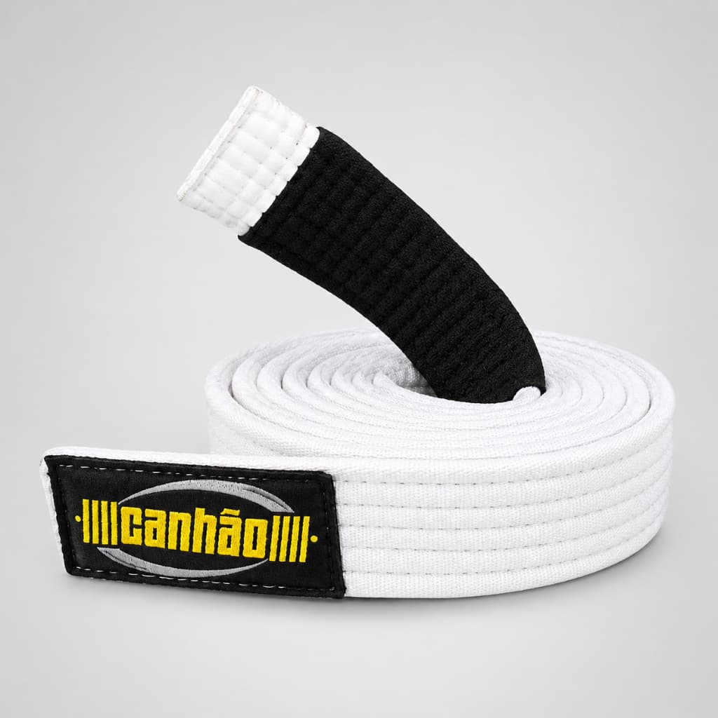 Faixa de Jiu-Jitsu Premium de alta qualidade, ideal para treinos e competições Disponível em diversas cores e tamanhos.