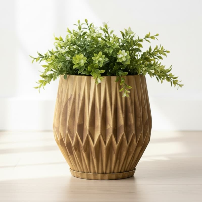 Vaso para decoração e plantas em polietileno Origami G com prato, ideal para áreas externas e internas