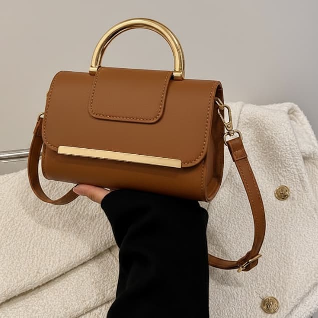 Bolsa Feminina Transversal Casual Detalhe em metal Lançamento