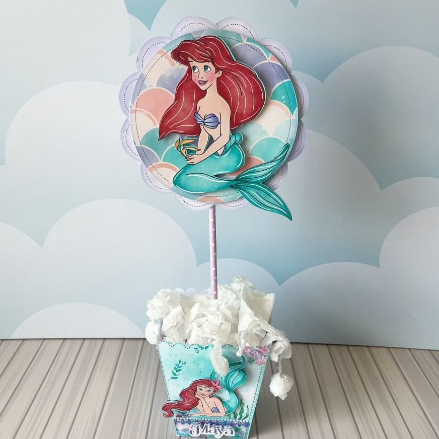 ✨ Centro de Mesa Personalizado - Ariel, Pequena Sereia - Papelaria Personalizada - Lembrancinha de Festa