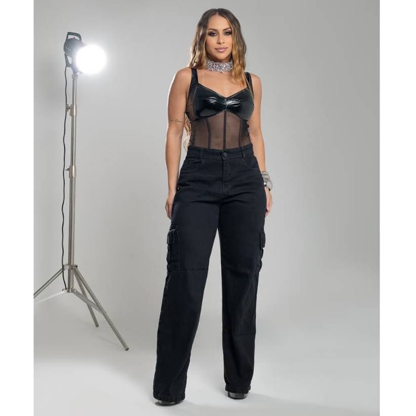 Calça Jeans Wide Leg Cargo Feminina Mulher Adulto Bolsos Laterais Jeans Azul e Jeans Preto Moda Premium Virginia