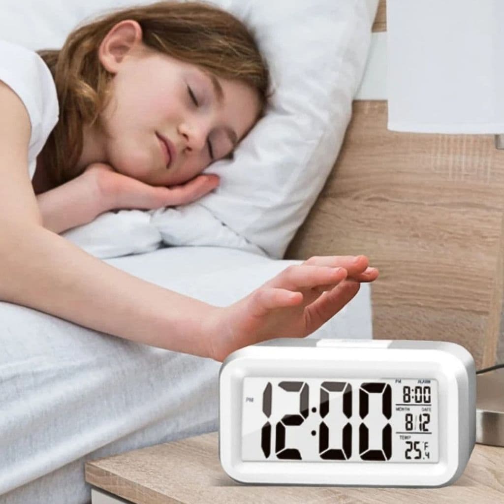Mini Relógio Digital Com Led E Temperatura Alarme Data E Mesa