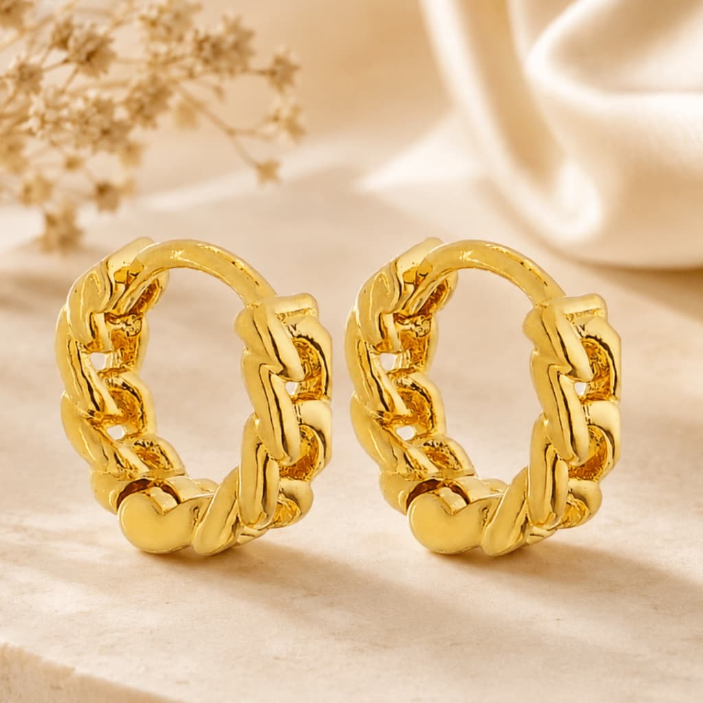 Brinco Argola Pequena Corrente Folheado a Ouro 18K Antialérgico Feminino Moda