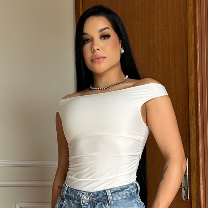 Blusa Feminina Ombro a Ombro Suplex Poliamida Premium Ciganinha Casual Confortável