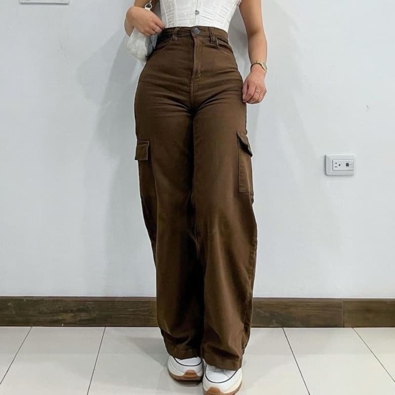 Calça jeans cargo feminina empina bumbum e valoriza as curvas de ótima qualidade e cintura alta