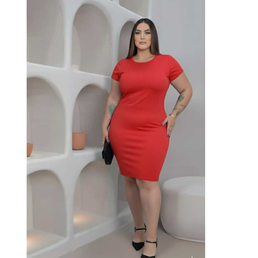 Vestido Midi Canelado Plus Size – Elegância e Conforto para Qualquer Ocasião