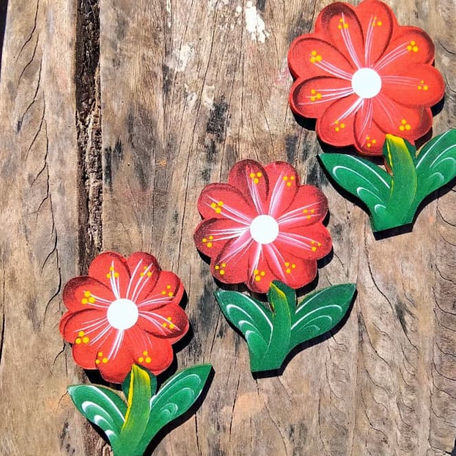 Trio de Flor M Decorativa em MDF - Arte Artesanal Colorida para sala e Ambientes