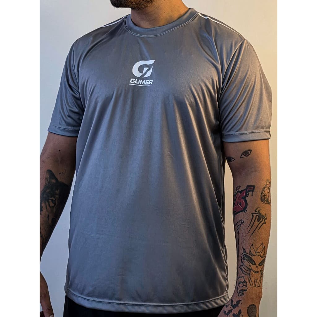 Camiseta Dry Fit Masculina Cor Chumbo Leve Respirável Não Esquenta Academia Promoção Gumer