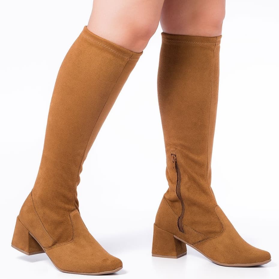Bota Feminina Over Mid Salto Médio Cano Alto Moda Atual Blogueira Camurça Confortável