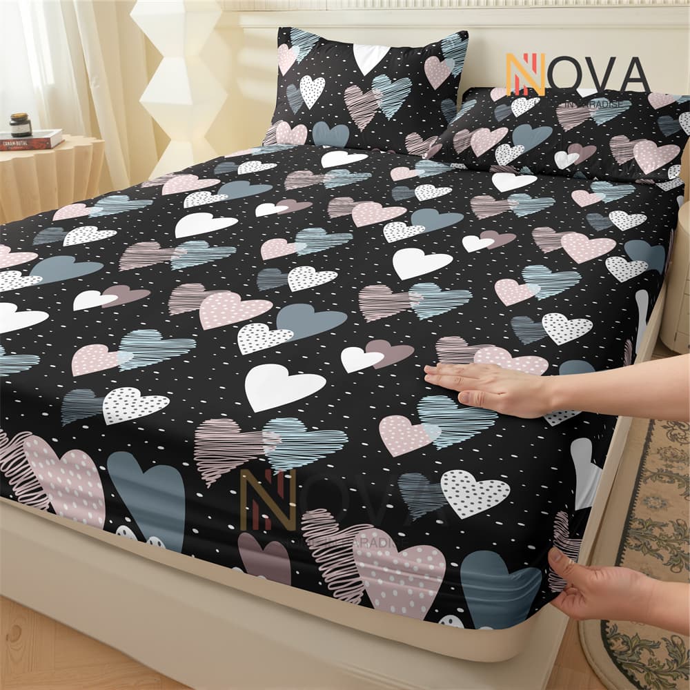 Kit Cama 3 Peças Estampa Corações Romântico | Macio, Respirável e Cor Resistente