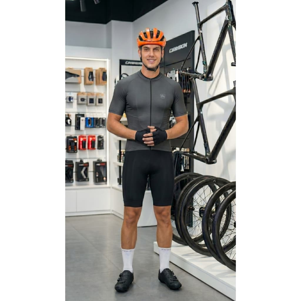 Conjunto Ciclismo Masculino Camisa Racing Furadinho + Bermuda Forro De Gel Proteção Uv Camiseta com Ziper Pedal Bike
