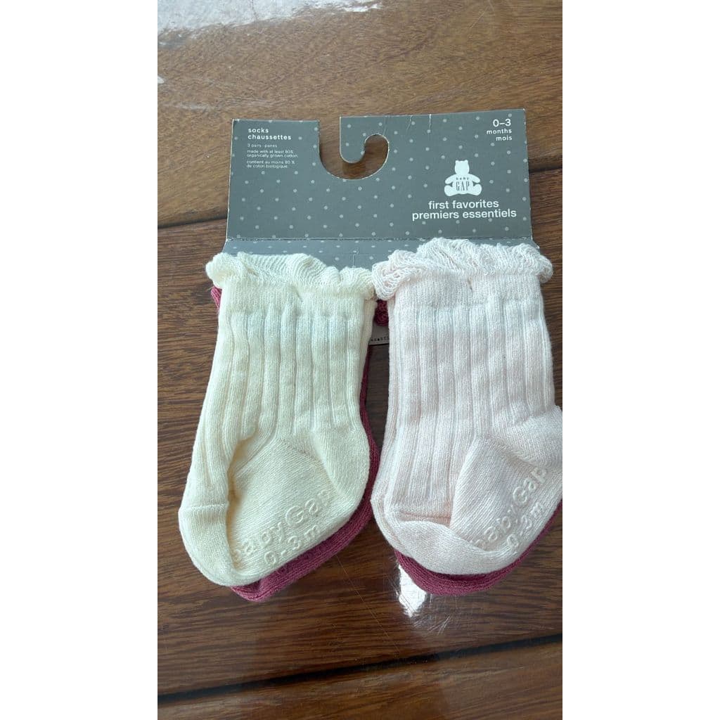 3 pares de meias baby Gap importado 0/3 meses