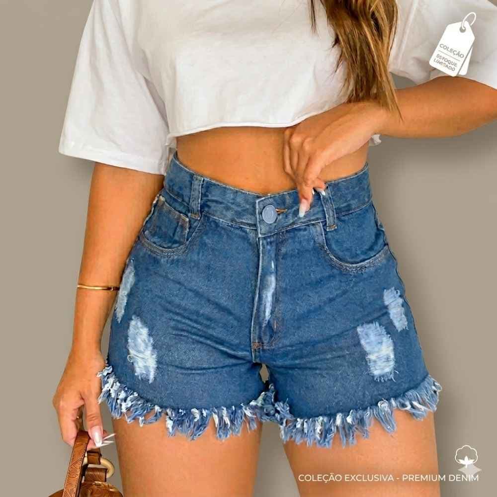 Short Jeans Feminino Barra Desfiada Cintura Alta Destroyed