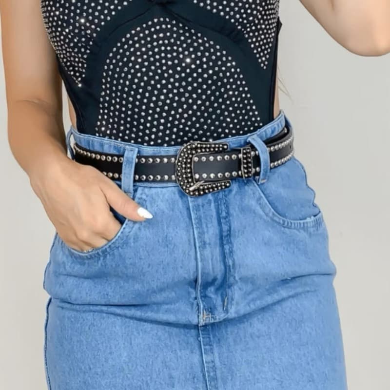 Cinto de couro Lolita estilo country punk rock, moderno e estiloso.