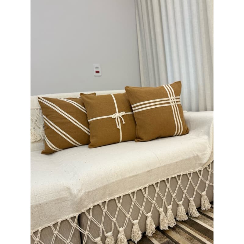 Kit Decoração Premium para Sofá – Manta Macramê + 3 Almofadas 100% Algodão