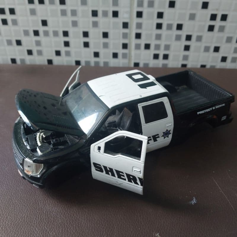 sucata miniatura ford reptor f-150 svt 2011 escala 1/24 jada toys