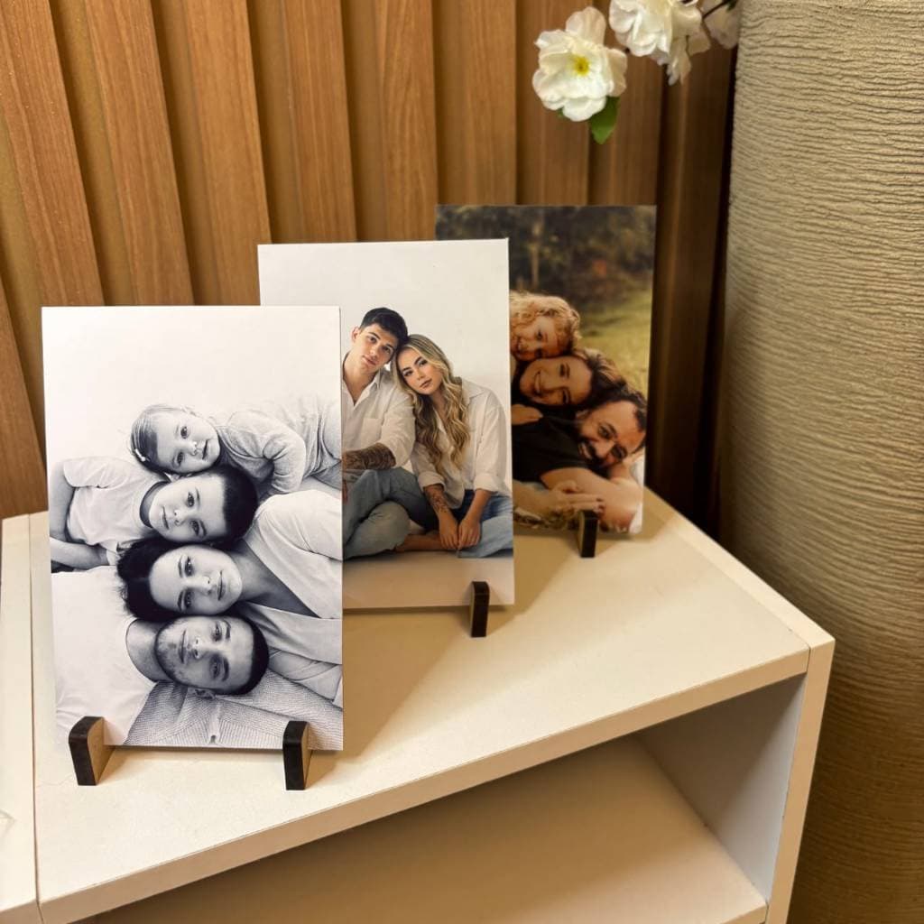 Quadros de Mesa Personalizado com sua Foto e suporte Casal Familia Presente 10x15 - 30x20cm