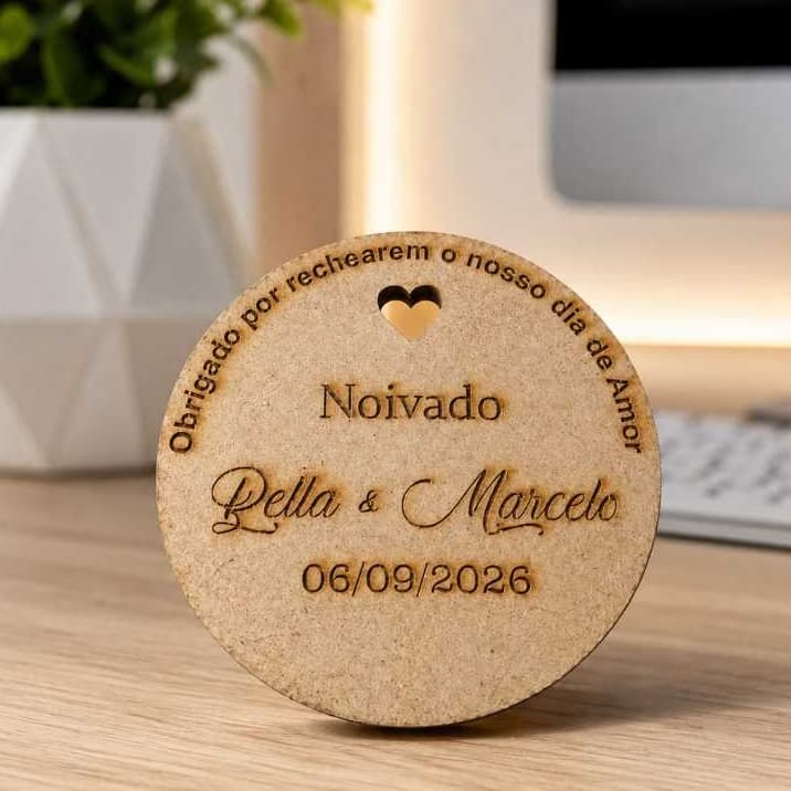 Kit  Lembrancinhas imã de geladeira eventos, casamento, aniversário personalizado com nome e data em mdf cru 3mm.
