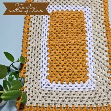 TAPETE EM CROCHÊ RETANGULAR AMARELO, BRANCO, AREIA, 75CM X 43CM, IDEAL PARA ENTRADA DA SALA, HOME DECOR