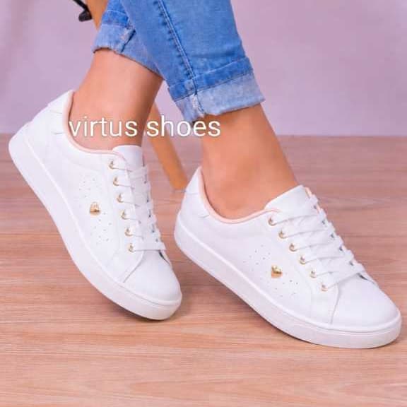 Tênis Sapatênis Casual Feminino Lançamento Detalhe Coração Moda Básico Lindo